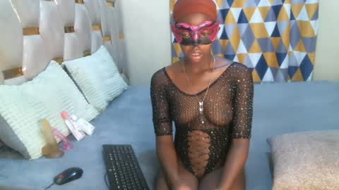 Snapshot of remmyqueen chatting on May 7, 2026, 3:50 pm remmyqueen online show from May 7, 2026, 3:50 pm