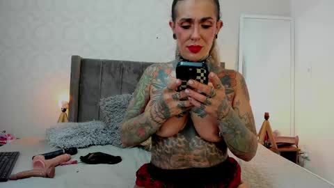 Laura online show from May 29, 2026, 8:29 pm