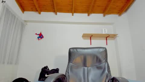 Rmy Steen online show from September 24, 2025, 11:41 pm