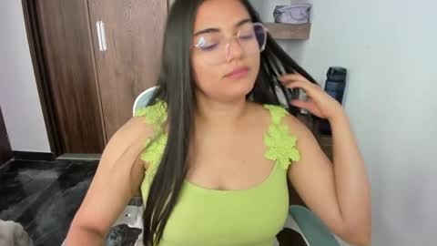 renata online show from June 3, 2026, 3:17 pm