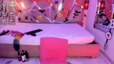 Renata online show from October 15, 2025, 9:04 pm