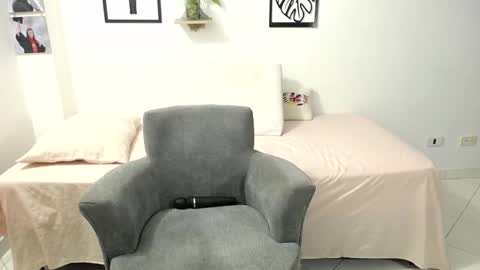 Renata Salinas online show from February 7, 2025, 12:53 am