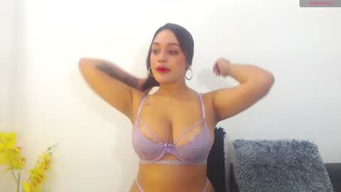 Snapshot of renatabrownn28 chatting on July 21, 2026, 8:27 am renatabrownn28 online show from July 21, 2026, 8:27 am