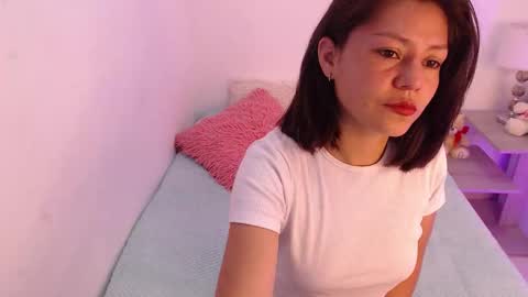 renataj online show from November 20, 2025, 7:13 pm