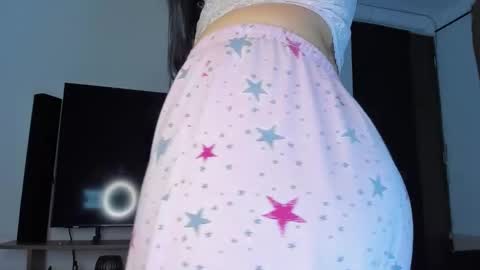 Renata online show from October 27, 2025, 3:43 am