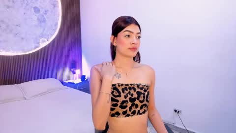 Snapshot of renatamason chatting on April 26, 2026, 5:27 am Renata online show from April 26, 2026, 5:27 am