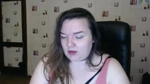 renataoia online show from December 19, 2024, 2:57 pm