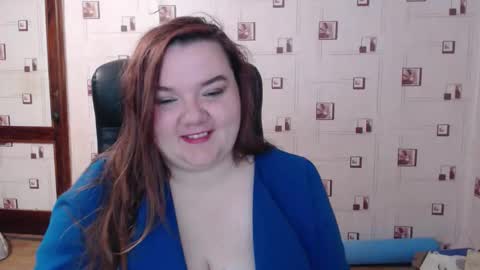 renataoia online show from October 22, 2025, 3:34 pm