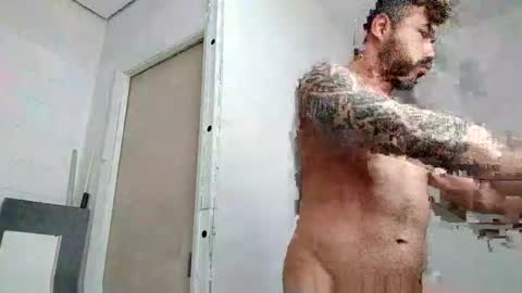 renatocavedon1 online show from October 29, 2025, 5:14 pm