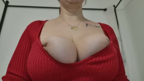 Renatta online show from February 24, 2025, 4:27 am