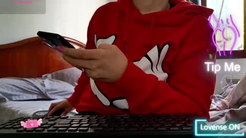 Renatta online show from October 7, 2025, 10:23 am