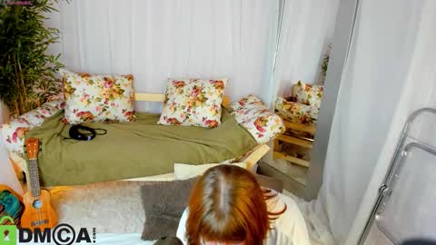 rene_shine online show from October 18, 2025, 9:21 am