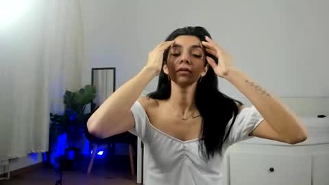 Rena online show from February 23, 2026, 4:10 am