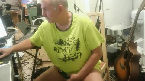 renefr online show from September 29, 2025, 5:40 pm