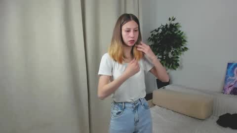 Snapshot of renettaschmeling chatting on May 16, 2026, 6:28 pm Christina online show from May 16, 2026, 6:28 pm