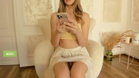 Rennatha online show from April 23, 2026, 9:19 am