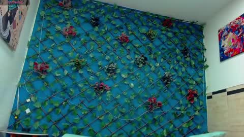 R E N E  online show from February 20, 2025, 8:06 am