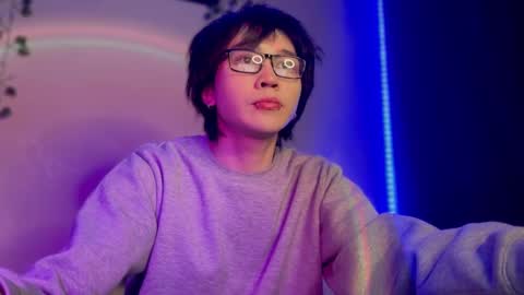 rennuts online show from December 6, 2024, 6:06 pm