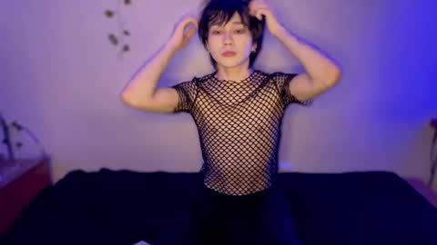 rennuts online show from December 8, 2024, 9:19 pm