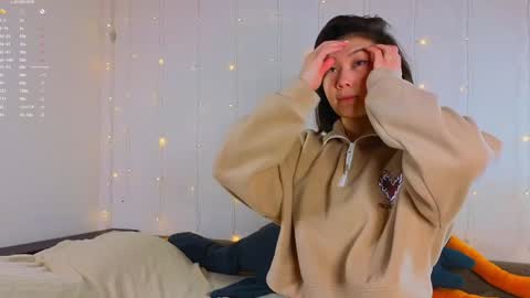 renochka online show from January 16, 2025, 6:35 am