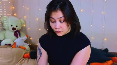 renochka online show from February 7, 2025, 1:43 pm