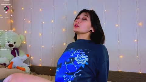 renochka online show from February 7, 2025, 4:46 pm