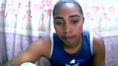 Snapshot of rephaleta chatting on June 2, 2026, 10:39 am Rephaleta online show from June 2, 2026, 10:39 am