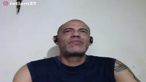 Snapshot of retlam37 chatting on July 22, 2026, 4:04 am Walter online show from July 22, 2026, 4:04 am