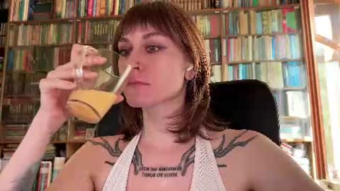 Rie online show from June 12, 2026, 5:06 am