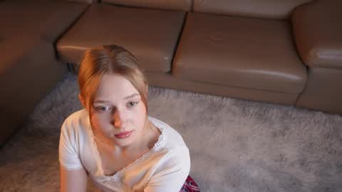 Snapshot of revamcallister chatting on May 19, 2026, 1:39 pm revamcallister online show from May 19, 2026, 1:39 pm