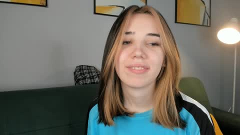 Elin online show from December 12, 2024, 4:48 am