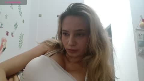 Snapshot of rexxa_flower chatting on July 28, 2026, 6:20 pm Rexxa online show from July 28, 2026, 6:20 pm