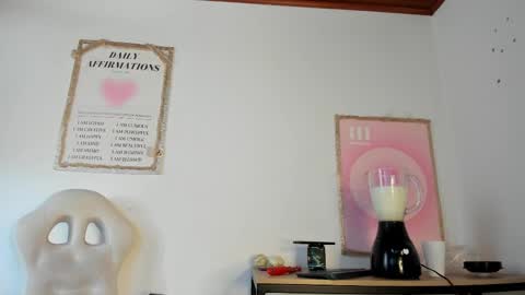 reymasterhot online show from February 13, 2026, 8:38 pm