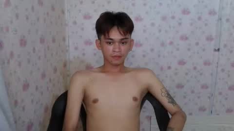 rey_paoloxx69 online show from March 23, 2026, 8:40 am