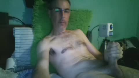 reyes_albert2006 online show from September 29, 2025, 3:33 am