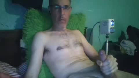 reyes_albert2006 online show from March 9, 2026, 4:27 am