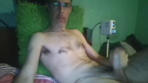 reyes_albert2006 online show from April 6, 2026, 6:36 am