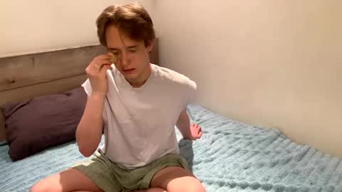 Lola online show from June 5, 2026, 8:03 pm