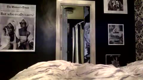 Rhino online show from November 19, 2025, 5:02 pm