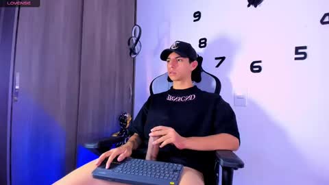 rhys_jagger_ online show from October 1, 2025, 5:02 am