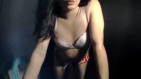 ria_evans online show from May 27, 2026, 4:04 pm