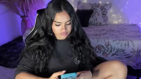 Snapshot of riana_kean chatting on April 24, 2026, 5:43 am RianaK online show from April 24, 2026, 5:43 am