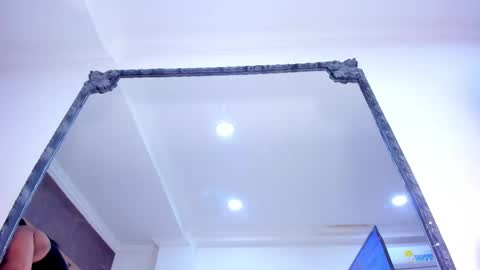 Riana online show from October 28, 2025, 4:49 am