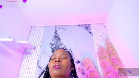 Riana online show from May 5, 2026, 5:15 am