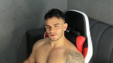 ricardogonzalez666 online show from February 8, 2025, 6:22 pm