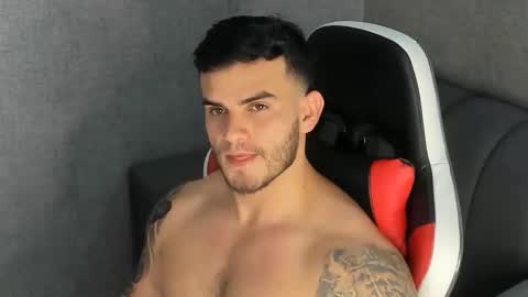 ricardogonzalez666 online show from February 23, 2025, 5:07 pm