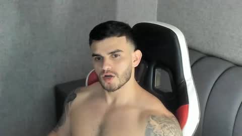 ricardogonzalez666 online show from March 2, 2025, 2:19 am