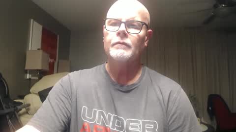 Snapshot of rich32937 chatting on December 17, 2025, 10:10 am rich32937 online show from December 17, 2025, 10:10 am