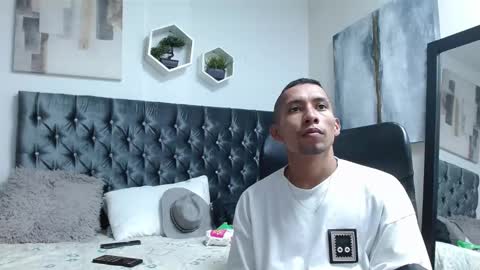 richar_voller online show from March 7, 2025, 2:45 pm