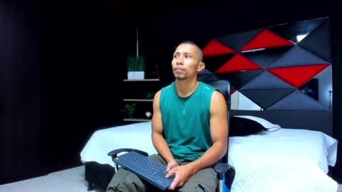 Snapshot of richar_voller chatting on May 5, 2026, 11:18 am richar_voller online show from May 5, 2026, 11:18 am
